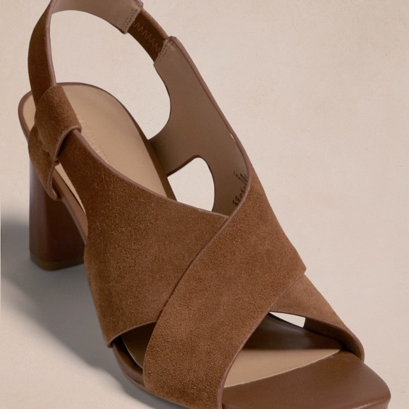 LEATHER CROSSOVER HEELED SANDAL - Picture 4 of 5